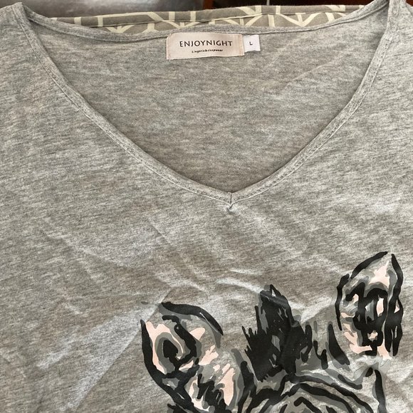 Cotton pajama set. Tags on. Never worn. - Picture 4 of 8